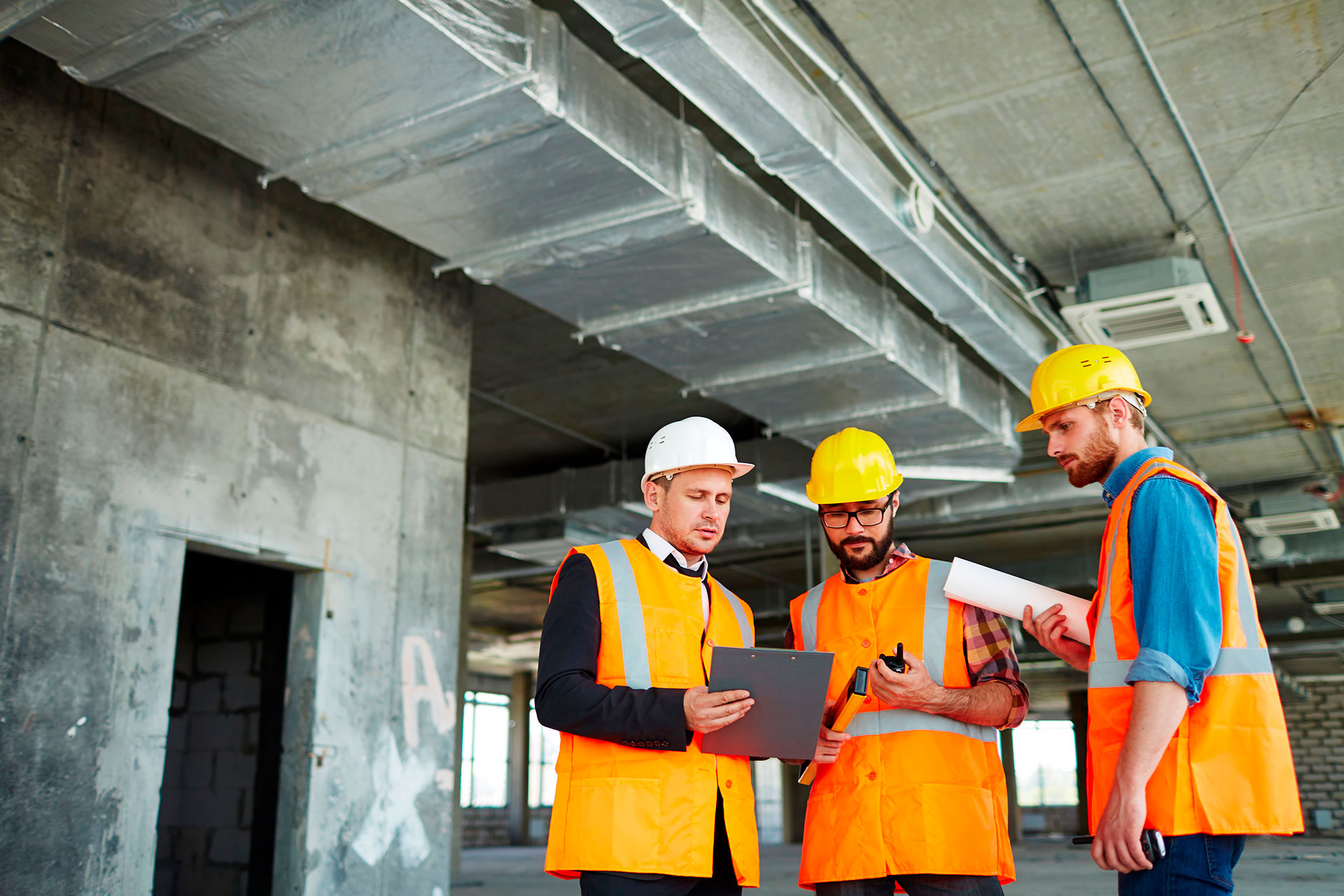 Construcciones Medianas y Menores